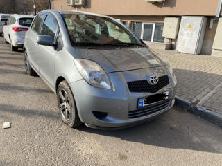 Toyota Yaris foto 2