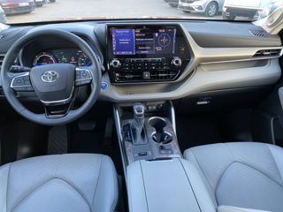 Toyota Highlander foto 9