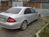 Mercedes C Class foto 2