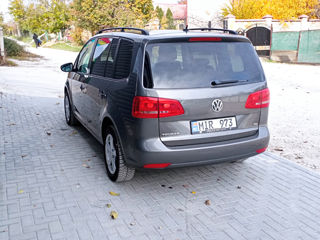 Volkswagen Touran foto 5