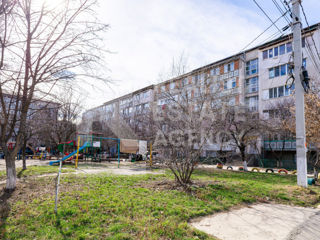 Apartament cu 2 camere, 60 m², Durlești, Chișinău foto 2