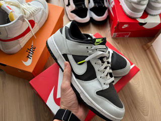 Nike dunk low reverse panda neon foto 2