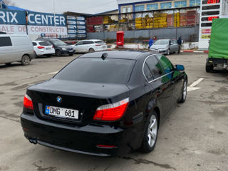 BMW 5 Series foto 3