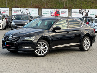 Skoda Superb foto 3