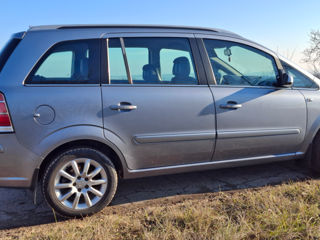 Opel Zafira foto 7