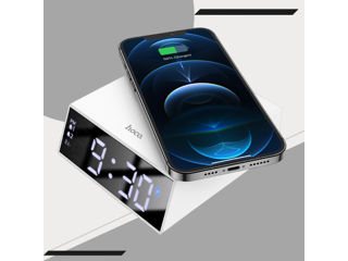 clock with wireless charging foto 1