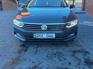 Volkswagen Passat foto 2