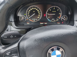 BMW 5 Series foto 4