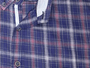 Большого размера простая клетчатая рубашка из натуральной ткани с карманами. foto 2