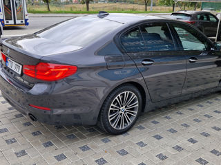 BMW 5 Series foto 3