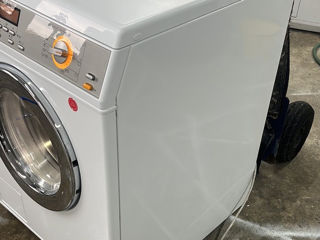 Профессиональная стиральная машина Miele фото 3