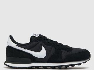 Nike internationalist  m39 stare ca noi !