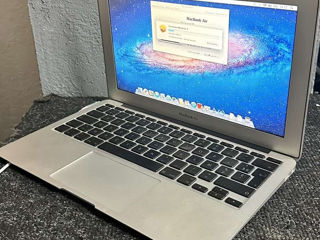 Apple MacBook Air 13 2010 Intel Core 2 Duo/ 2 GB/ 120 GB/ foto 3
