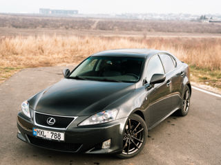 Lexus IS Series