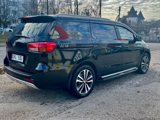 KIA Carnival foto 7