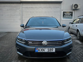 Volkswagen Passat foto 3