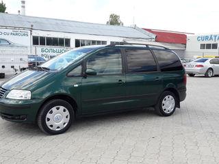 Volkswagen Sharan foto 1