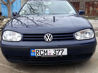 Volkswagen Golf foto 1