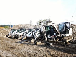 Servicii, bobcat, excavator, demolator. foto 1