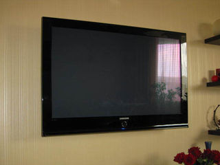 Установка телевизоров на стену. Instalare televizor pe perete. Instalare suport tv. Suport tv. foto 2