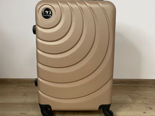 Средний чемодан ( 65*38*26 см)