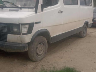 Mercedes Benz 208 фото 1
