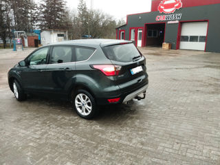 Ford Kuga foto 8