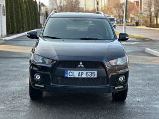 Mitsubishi Outlander foto 2