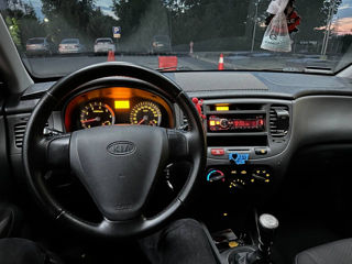 KIA Rio foto 8