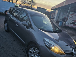 Renault Grand Scenic foto 2