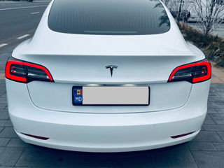 Tesla Model 3 foto 3