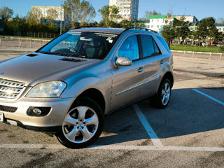 Mercedes M-Class foto 9