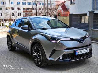 Toyota C-HR foto 2