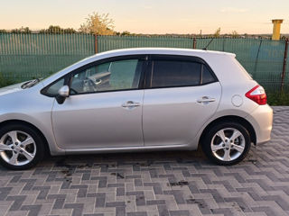 Toyota Auris foto 2