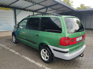 Volkswagen Sharan foto 2