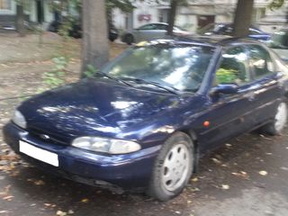 Ford Mondeo foto 2