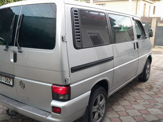 Volkswagen Caravelle foto 5