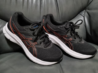 Asics foto 8