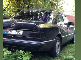 Mercedes Series (W124) foto 6