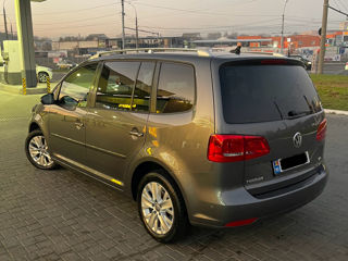 Volkswagen Touran foto 4