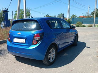 Chevrolet Aveo foto 3