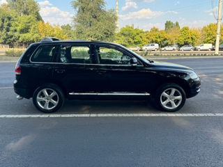 Volkswagen Touareg foto 4