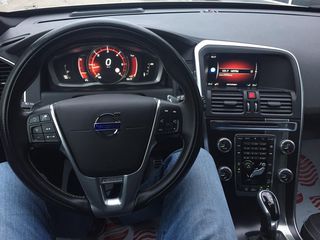 Volvo XC60 foto 8