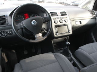 Volkswagen Touran foto 5