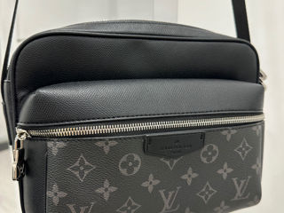 Louis Vuitton Outdoor Messenger