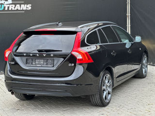 Volvo V60 foto 4