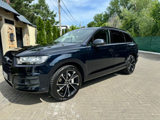 Audi Q7 foto 1