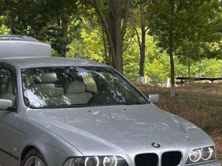 BMW 5 Series foto 8