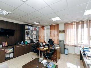 Oficiu spre chirie, euroreparație, Buiucani, 2000 € ! foto 11