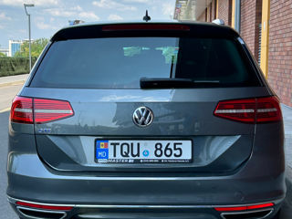 Volkswagen Passat foto 3